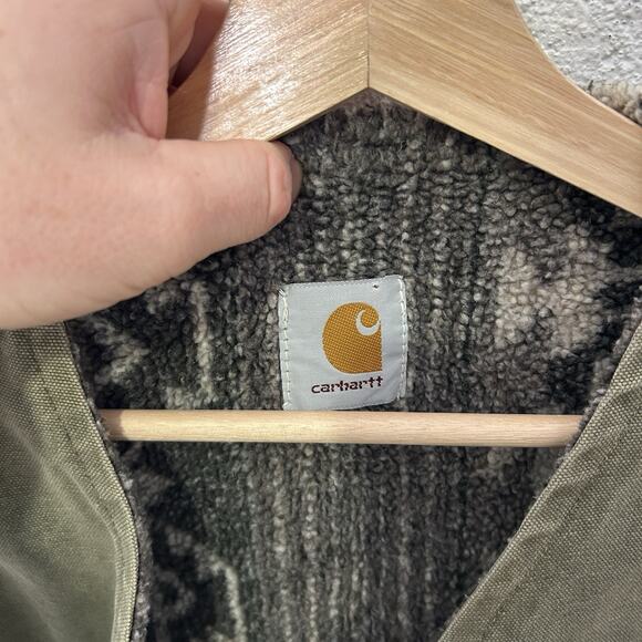 Vintage Carhartt Aztec Pile-Lined Vest “Olive Green” VP166 - Picture 6 of 7